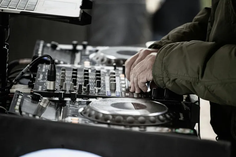 Before the Magic: How Manchester's Warm-Up DJs Shape the Night Before You Even Know It