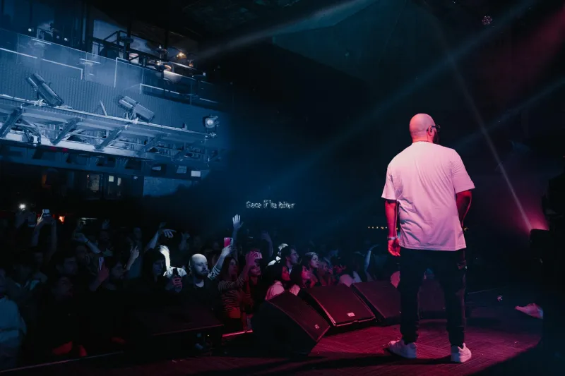 Sharpie Legends: Inside Manchester's Obsessive World of Backstage Hunters